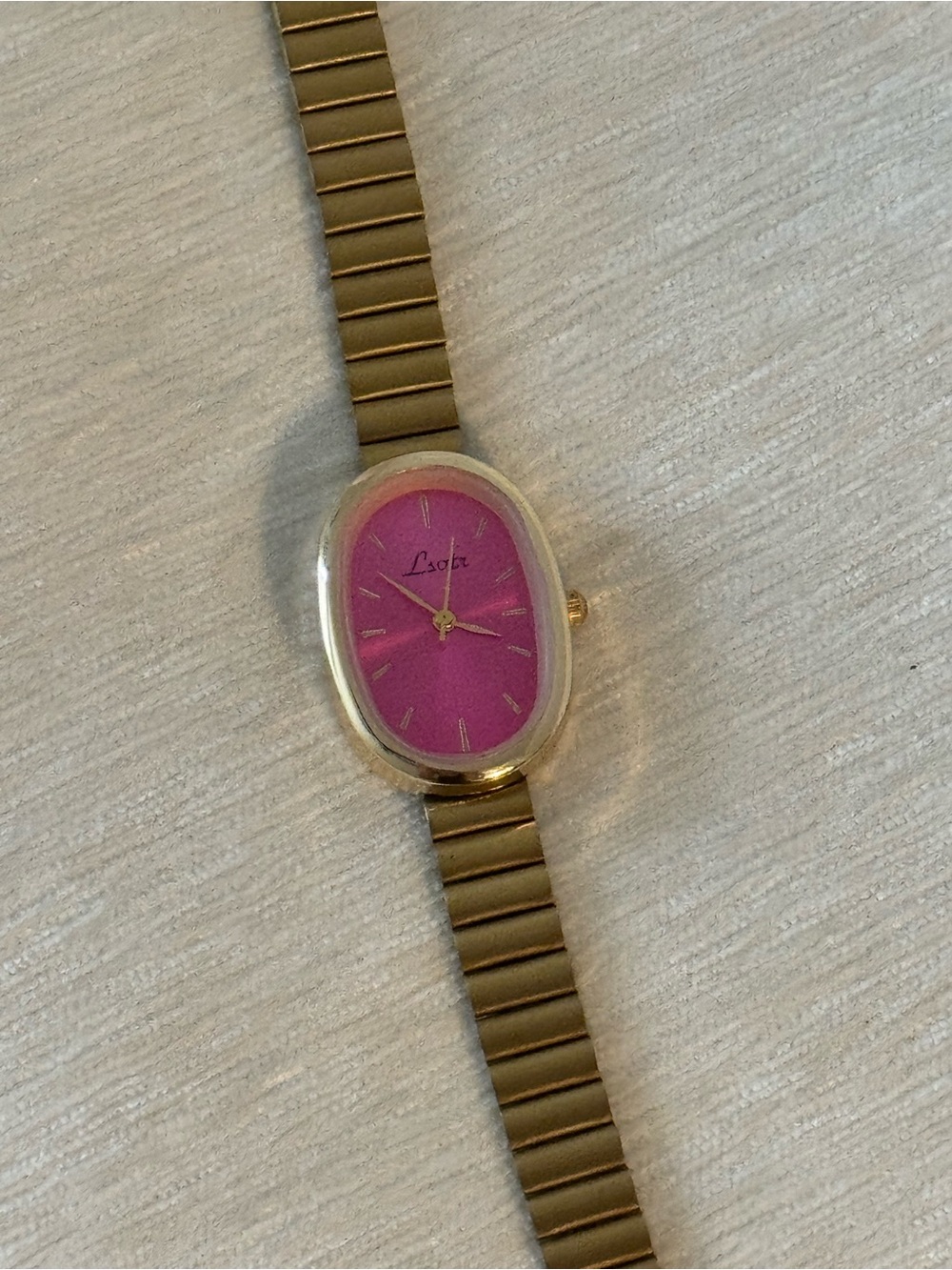 Vintage Style Gold-Tone Women's Watch with Hot Pink Dial | NWOT - Picture 4 of 8